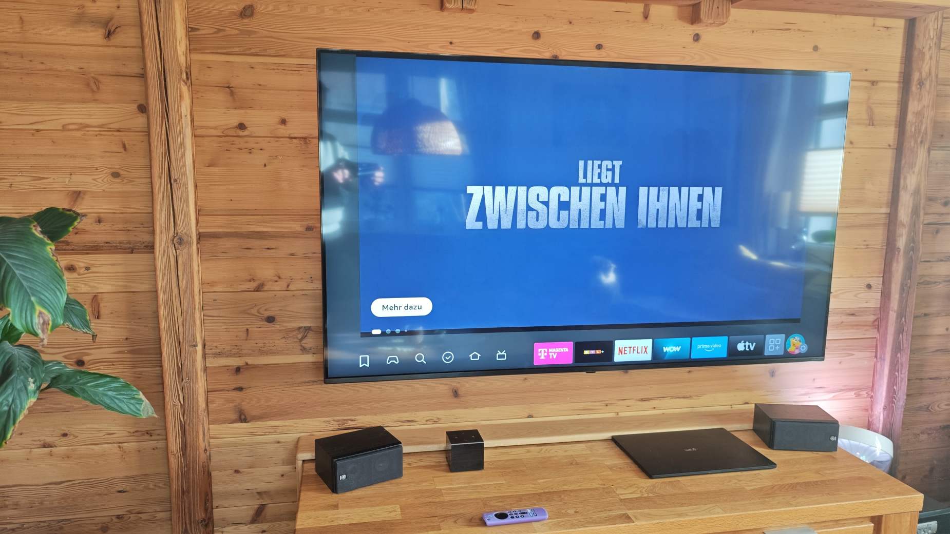 Lautsprecherkabel unsichtbar verlegen – So geht ein kabelfreies Wohnzimmer